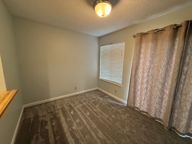 Building Photo - 2526 Lagoon Ln