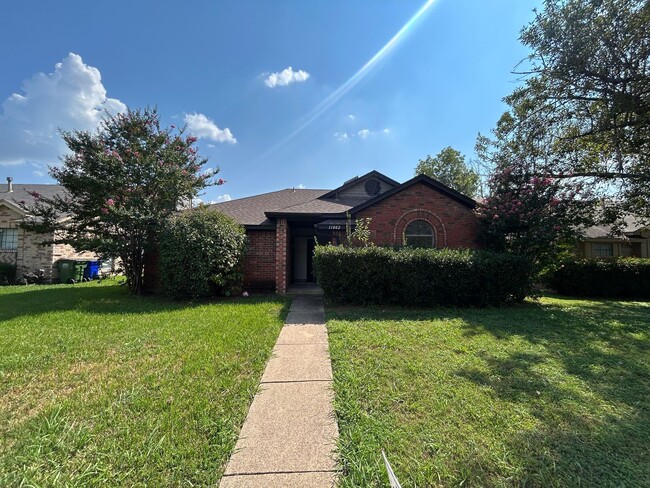 Building Photo - 11802 James Dr
