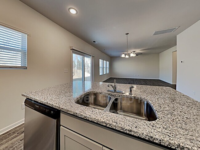 Building Photo - 737 Pointe Andrews Drive