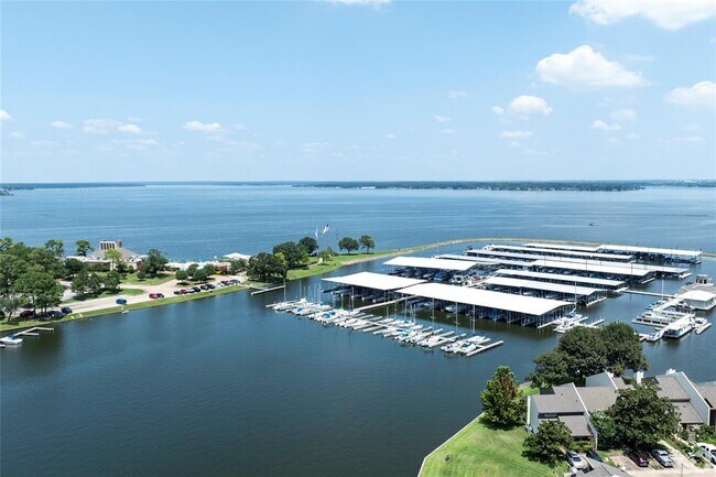 Foto del edificio - 13151 Walden Rd