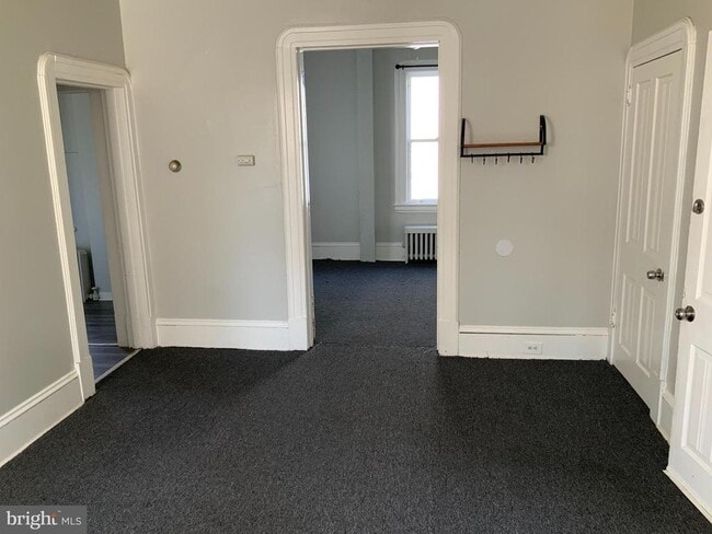 Building Photo - 433 Bentley Ave