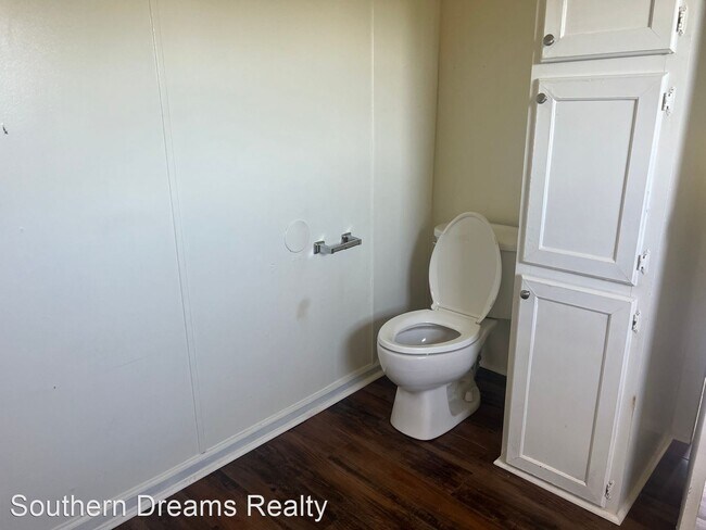 Building Photo - 3 br, 2 bath House - 311 Neely Wingard