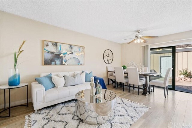 Foto del edificio - 732 Knollwood Ln