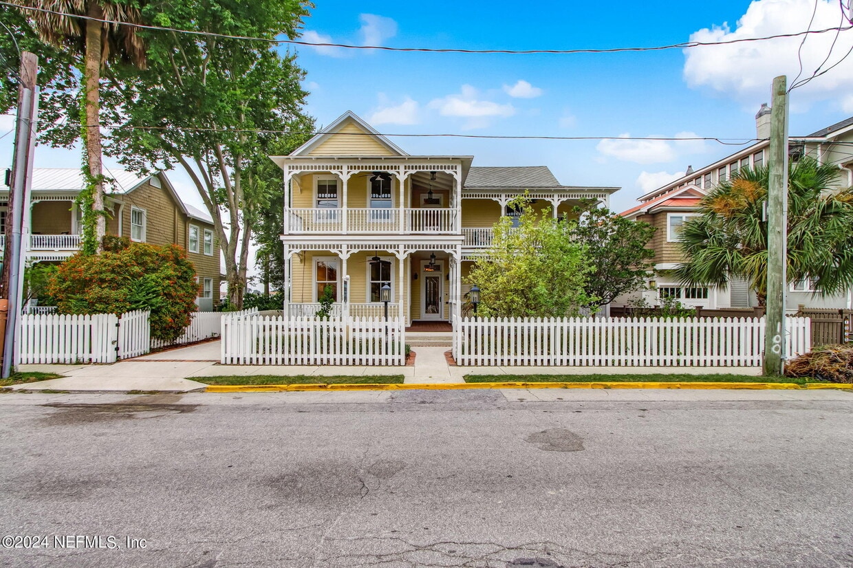 Foto principal - 103 Marine St