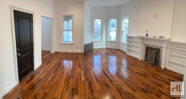 Foto del edificio - 420 Marlborough Rd