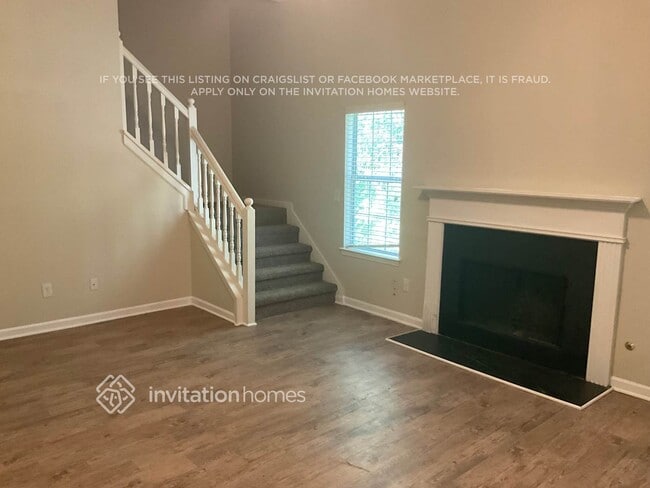 Building Photo - 597 Lakewater View Dr