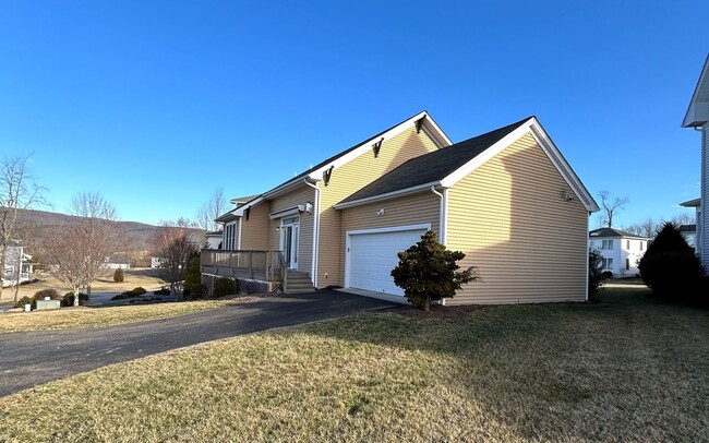 Building Photo - Fantastic Home in Tom's Creek Neighborhood