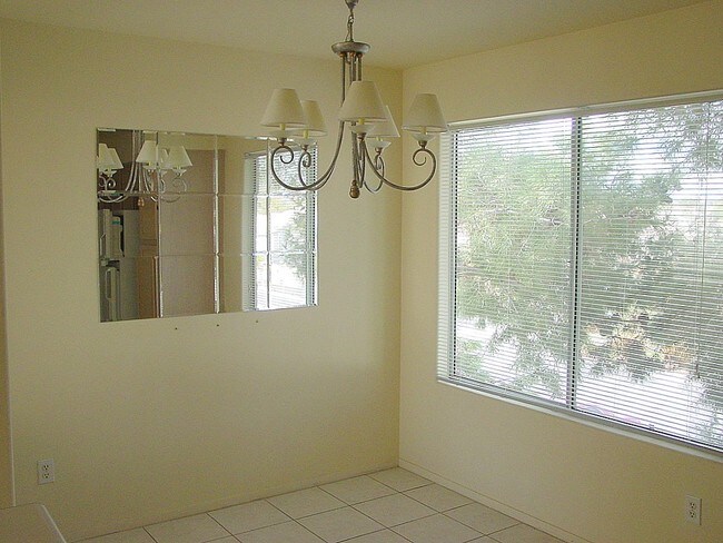 Building Photo - 5244 Mandalay Springs Dr