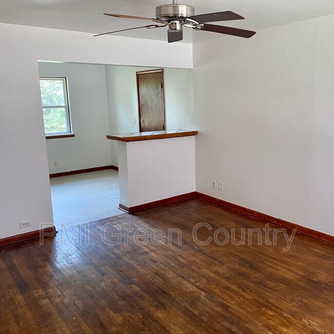 Foto del edificio - 5462 N Johnstown Ave