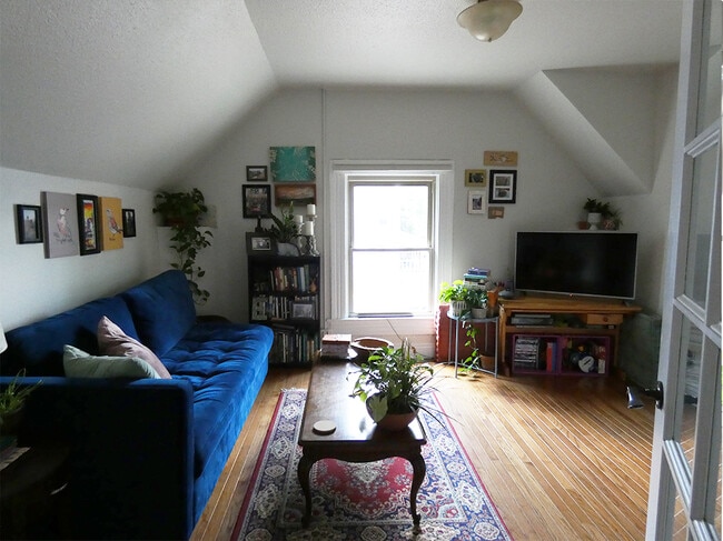 South facing living room with hardwood floors - 29 E Dakota Ave