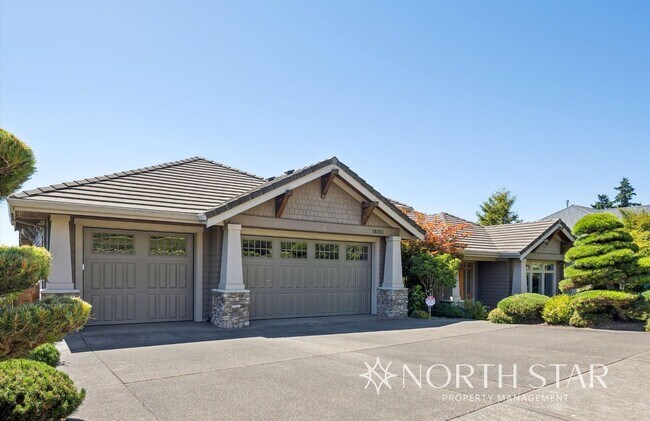 Building Photo - Executive Estate in Atherton Heights with ...