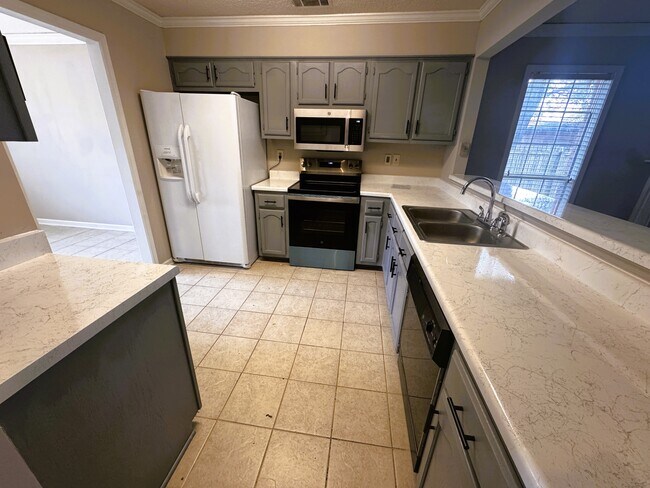 Foto del edificio - 2271 Lake Springs Ln