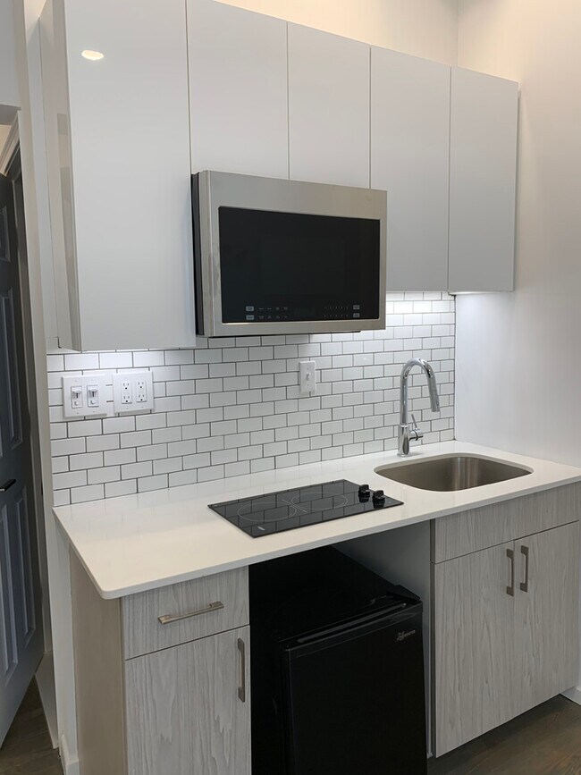 Building Photo - 280 Newbury St