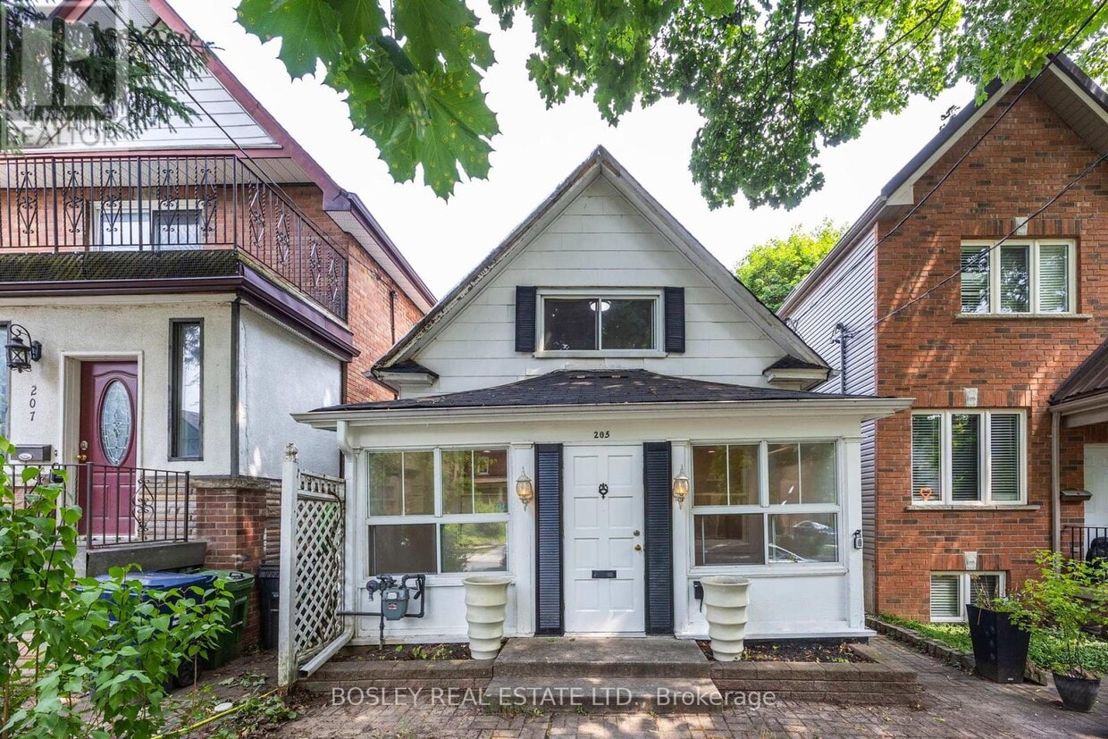 Primary Photo - 205 Wychwood Ave