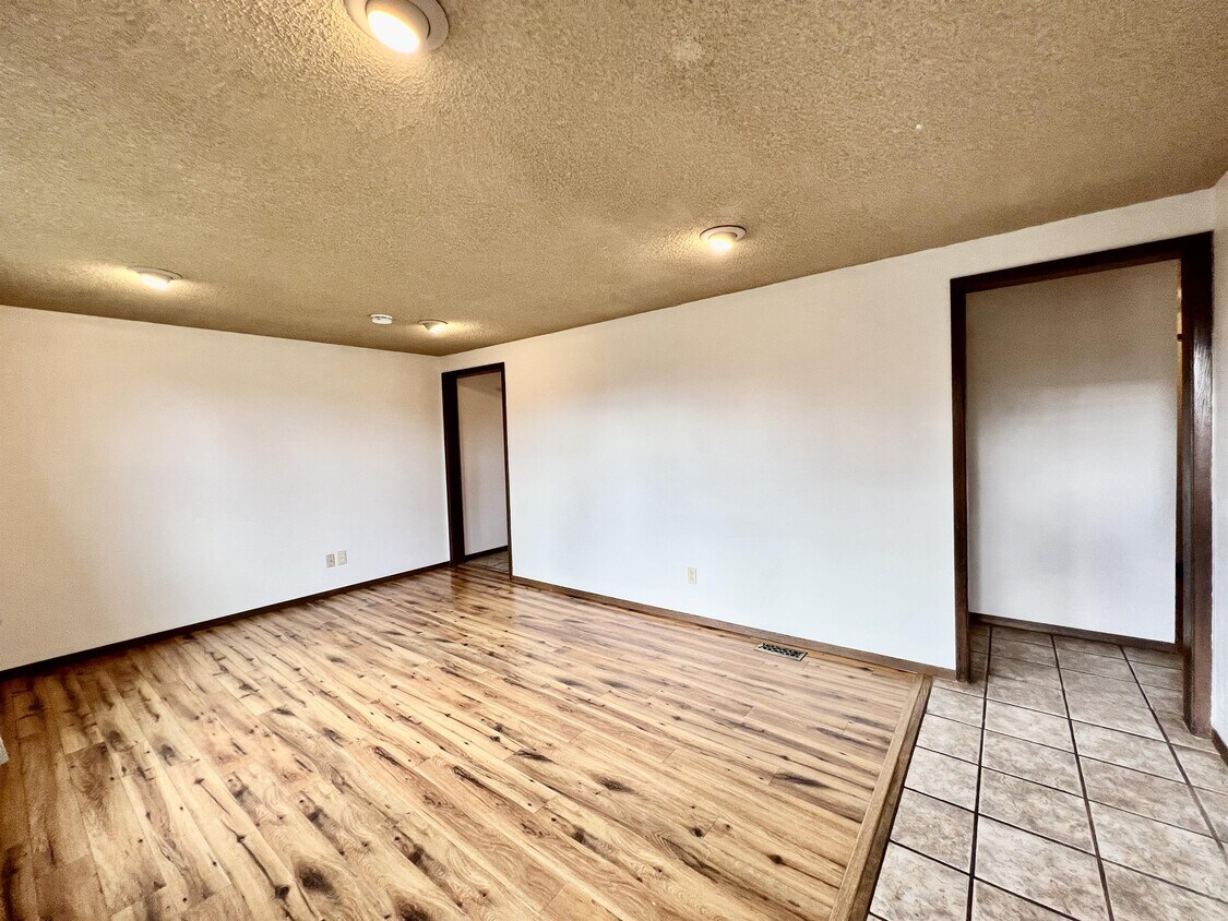 305 McEwen Dr, Belgrade, MT 59714 House Rental in Belgrade, MT