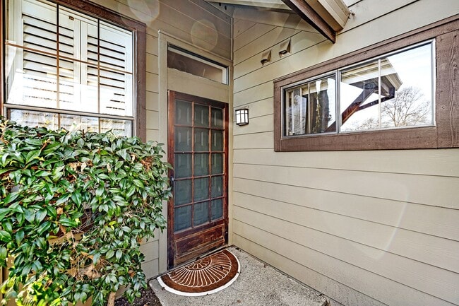 Foto del edificio - Beautiful Townhome in the Heart of Pleasanton