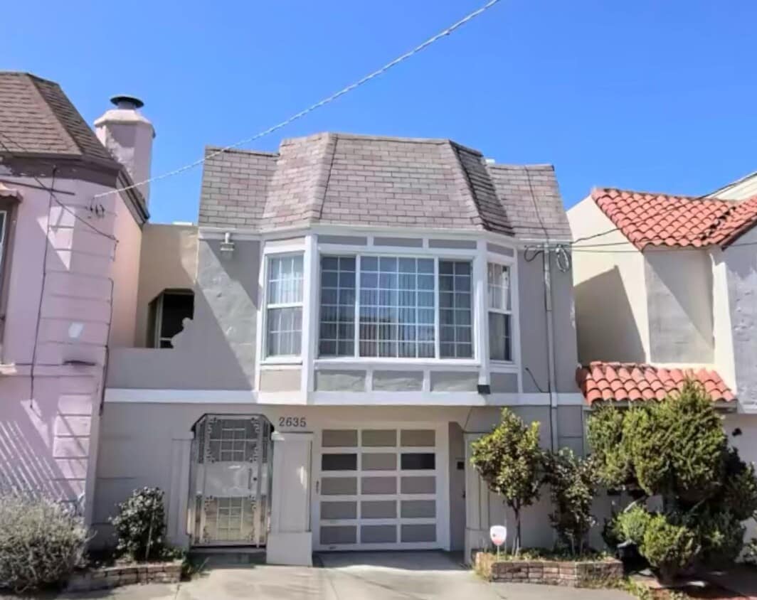 Primary Photo - Bright & Spacious Single Family Home - Par...