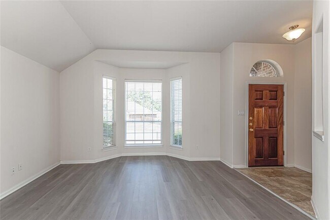 Foto del edificio - 3729 Breckenridge Dr