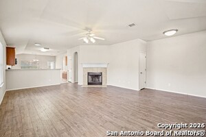 Foto del edificio - 703 Point Springs