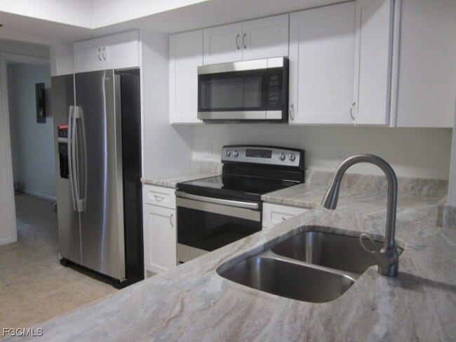 Building Photo - 5716 Riverside Dr