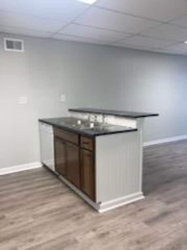 Building Photo - 2115 Bradley Ave