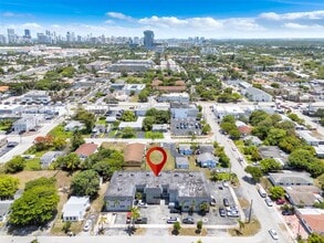 Building Photo - 300 NE 1st Ct