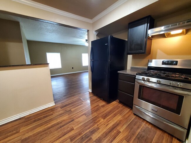 Building Photo - 2071 Leight St, Beaumont TX 77703