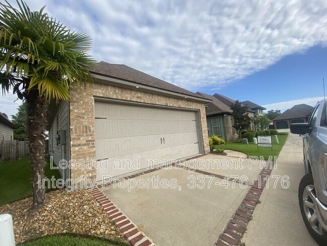 Building Photo - 102 Hideaway Cv