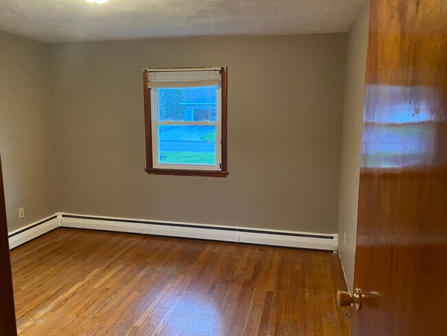 Building Photo - 200 Woodside Dr