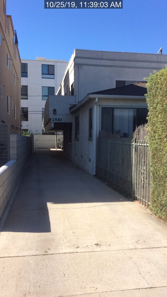 Building Photo - 2581 S Sepulveda Blvd