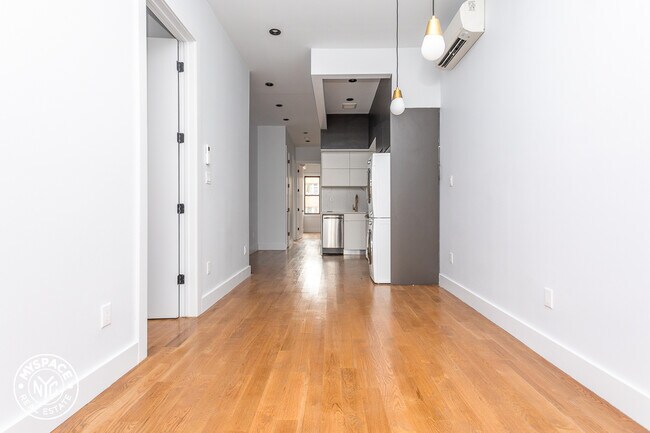 Building Photo - 1327 Gates Ave