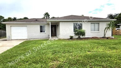 Building Photo - 325 Live Oak Blvd