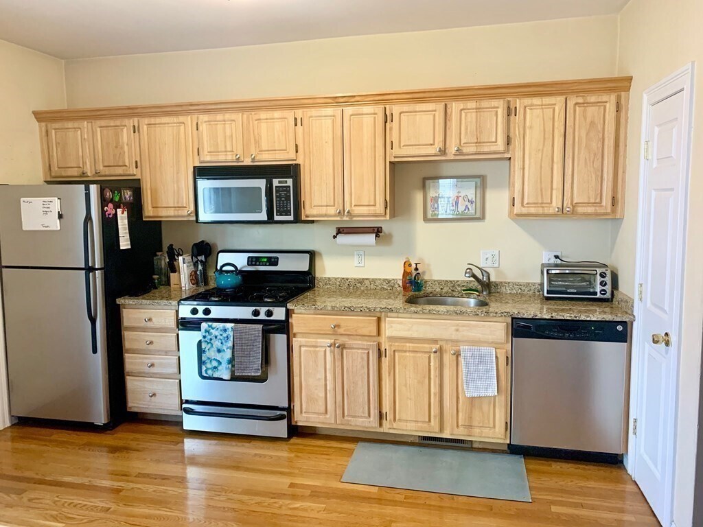Foto principal - 628 E 8th St