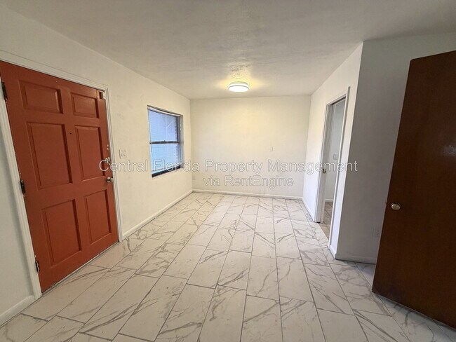 Foto del edificio - 1624 Ferndell Rd