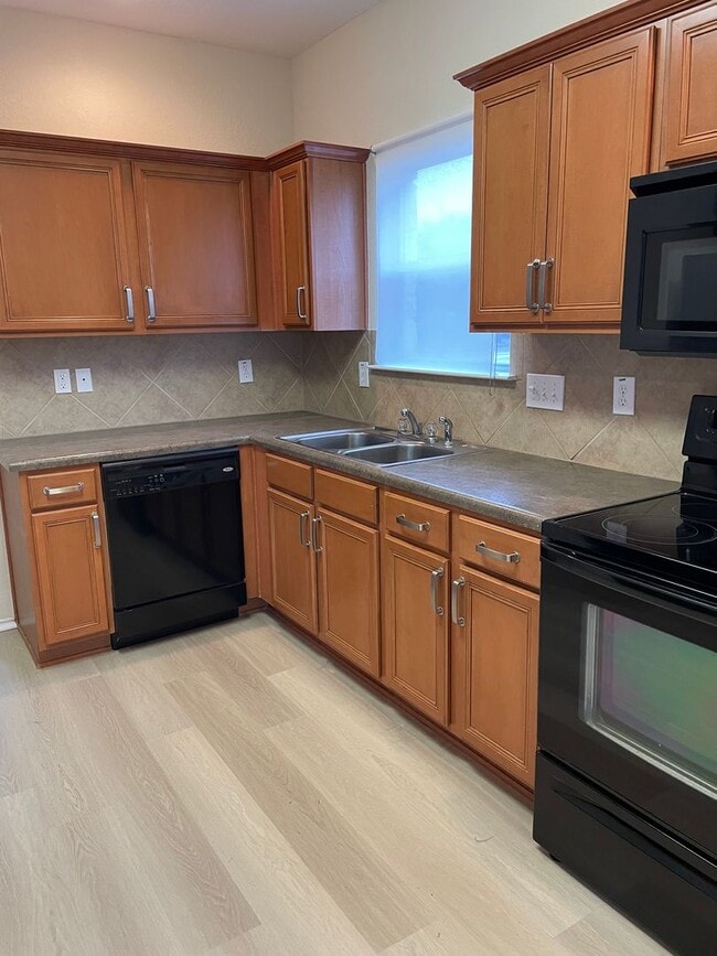Building Photo - Available Now! Bright & Spacious 3BR/2.5BA with Loft and Two-Car Garage in Sendero Springs