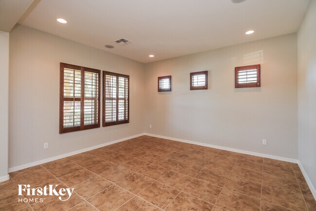 Building Photo - 10846 E Bella Via