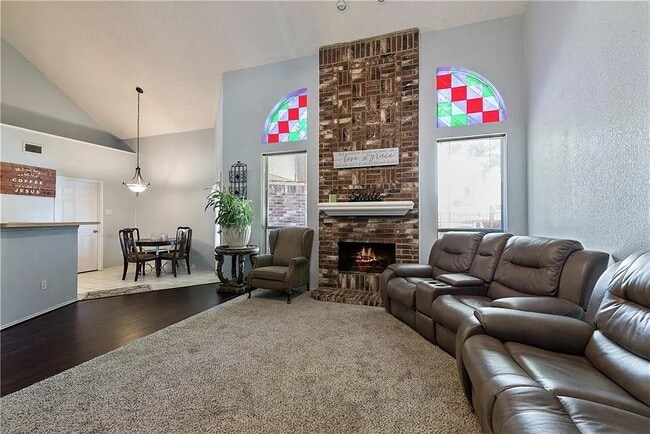 Photo - 2409 Homestead Dr