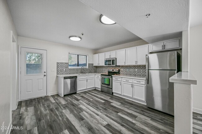 Foto del edificio - 5010 N 22nd Ave