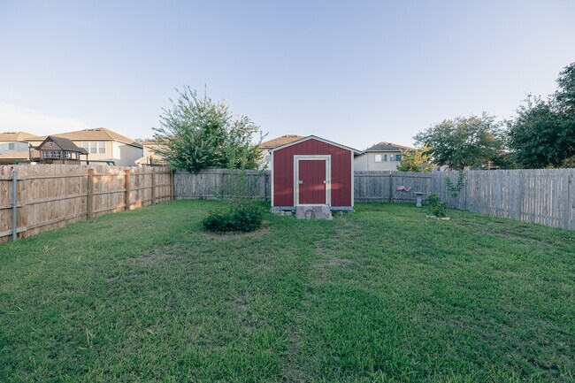 Foto del edificio - 6514 Merlin Way