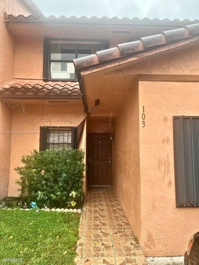 Foto del edificio - 4 br, 2.5 bath House - 6345 W 27th Ln # 10...