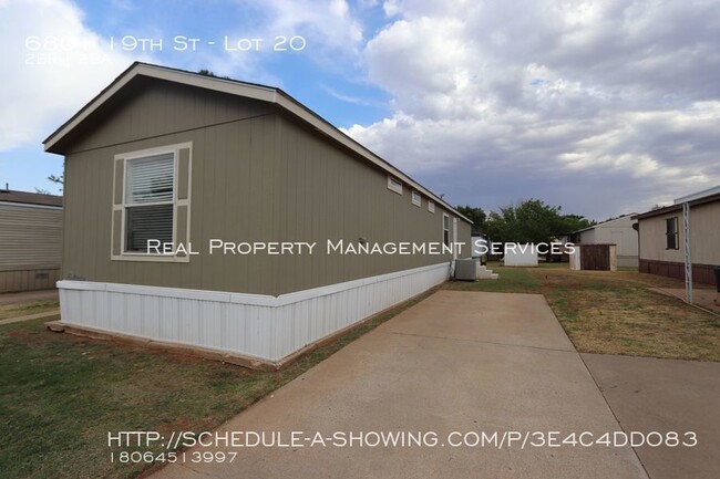 Building Photo - Nice Manufactured Home in Commander's Palace