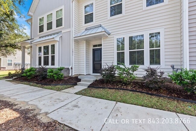 Building Photo - 1471 Central Ave