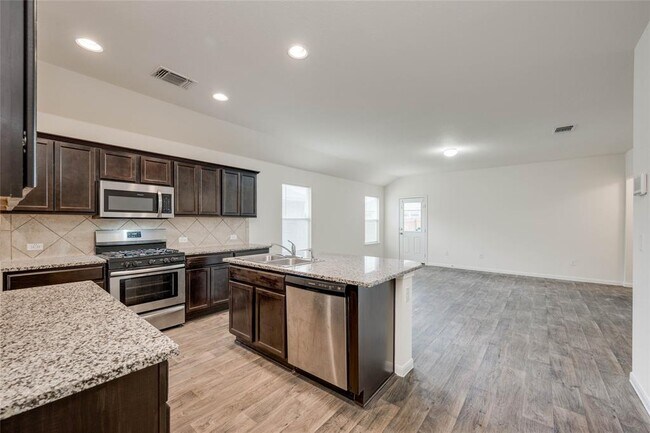 Foto del edificio - 3316 Braun Way
