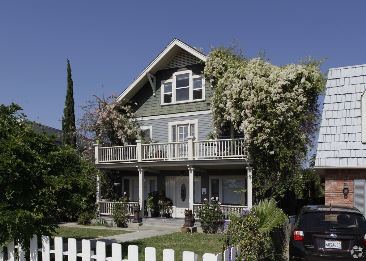 Foto del edificio - 4574-4576 North Ave