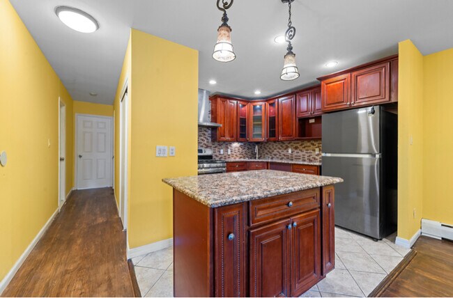 Foto del edificio - 42-38 Judge St