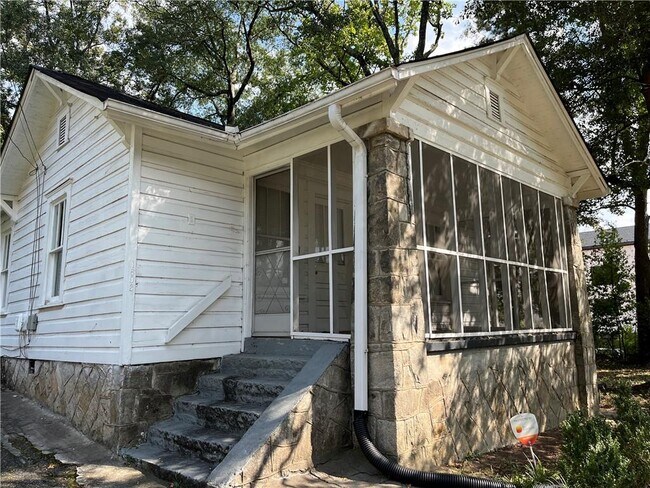 Foto del edificio - 1603 Tallulah St NW