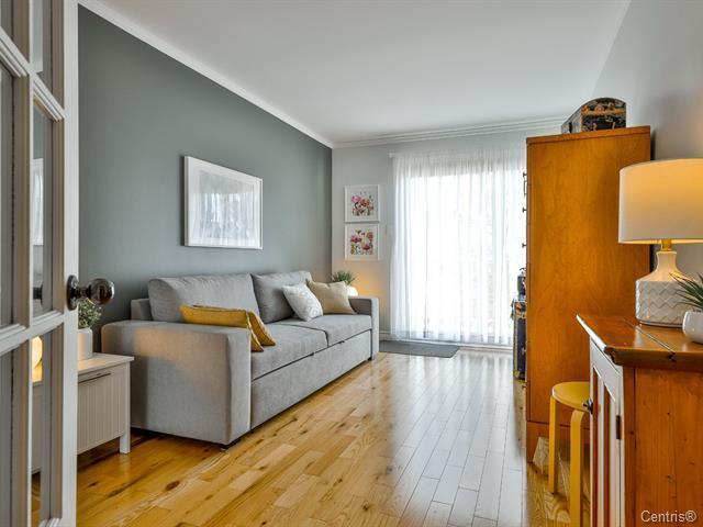 Building Photo - 2410 Boul René-Laennec