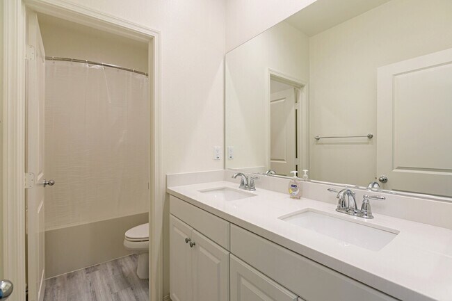 Foto del edificio - 501 Turnstone Ln