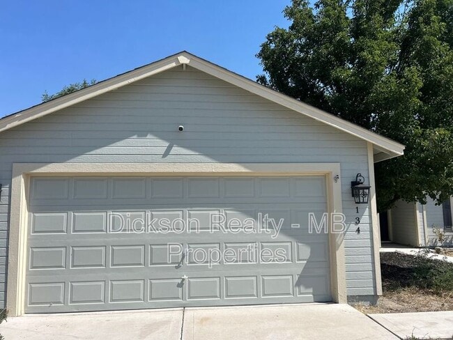 Building Photo - 134 Prairie Ln