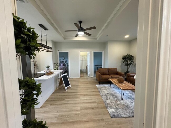 Building Photo - 614 Sequoia Dr